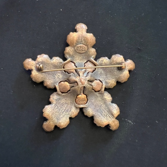 pin - Picture 2 of 2